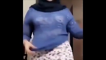 Somali Yanior Enjoys Gay Sex