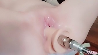 Lina Moore'S Intense Solo Play With Squirt